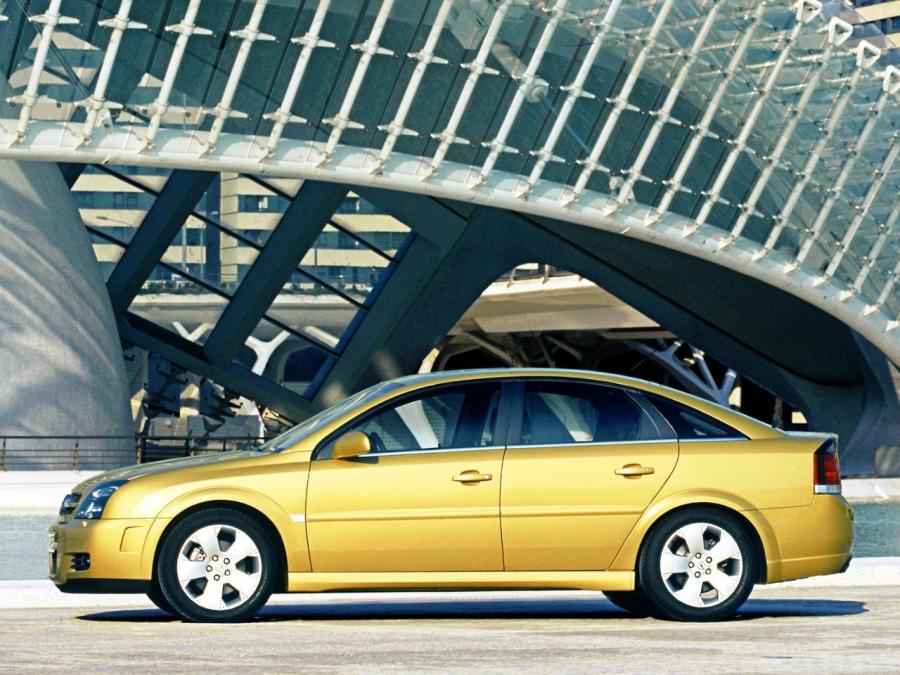  Opel Vectra GTS 2002 года  (фото 23 из 28)